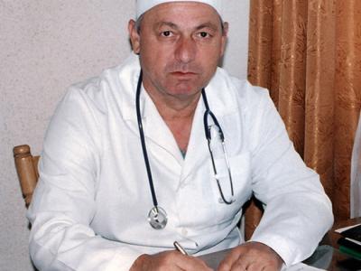Риад Гонежук,сирийский черкес, хирург в Республиканской клинической больнице